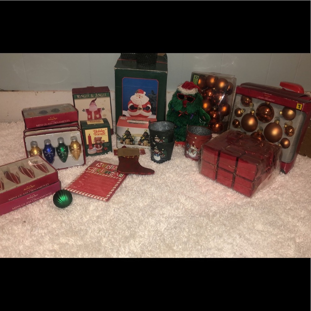 Christmas Decor Bundle!